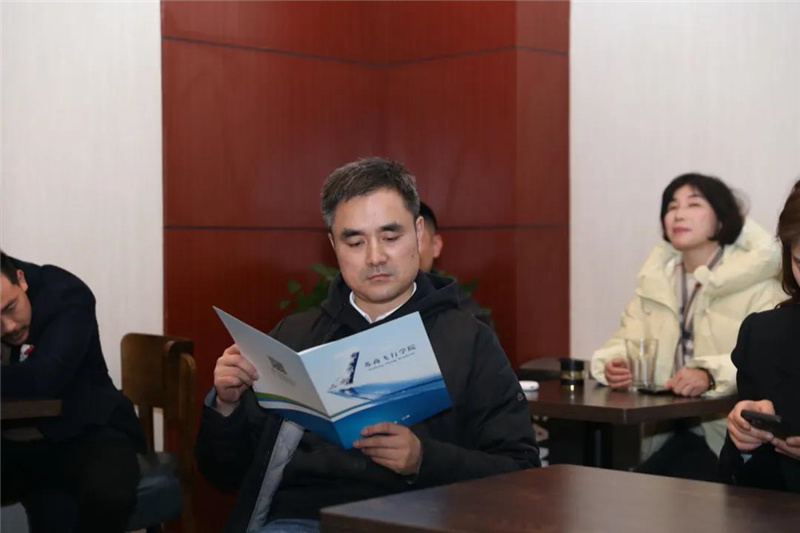 閱讀飛行手冊(cè)