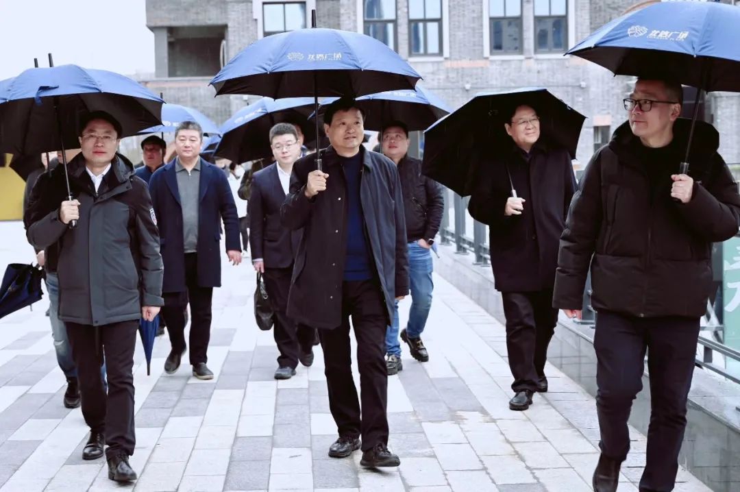 參觀南通龍信廣場(chǎng)